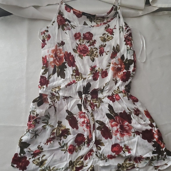 Rompers - Picture 7 of 7